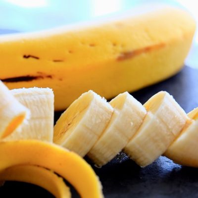 Η μπανάνα, το γλυκό αυτό φρούτο είναι ιδιαίτερα πλούσιο σε ωφέλιμα συστατικά ακόμη και για το δέρμα μας με σωρεία ωφέλιμων στοιχείων.