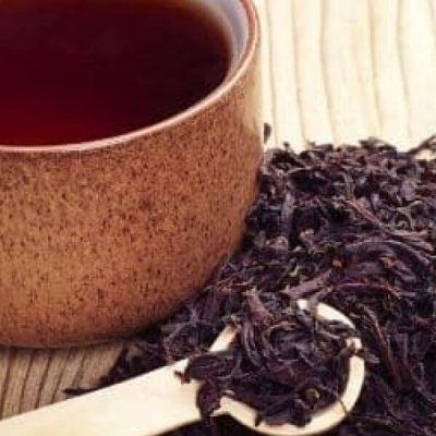 Το μαύρο τσάι χάρη στα πολλά οφέλη του θεωρείται ιδανικό για την υγεία, με μοναδικές ιδιότητες στην προστασία και περιποίηση της επιδερμίδας.